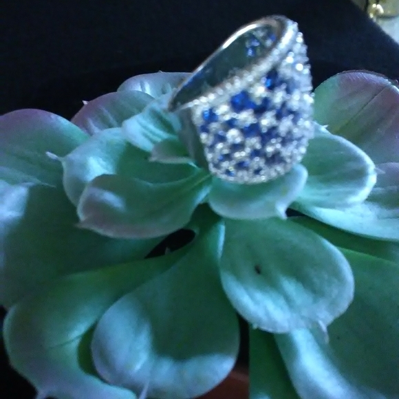 NWOT beautiful size 5 💍 ring - Picture 5 of 8